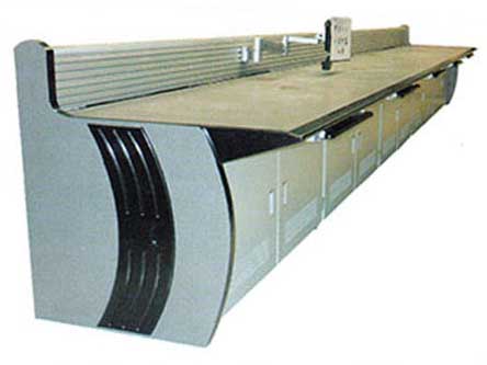 防止监控操作台受潮生锈的方法